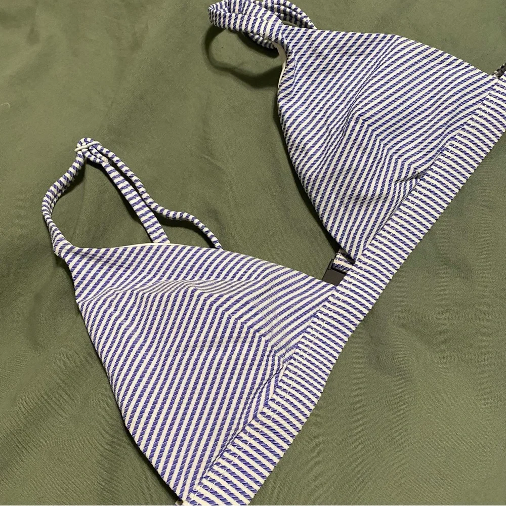 Bikini tops - Picture 6 of 8